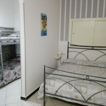 דירות ריומאג'ורה Sunset House מראה חיצוני תמונה