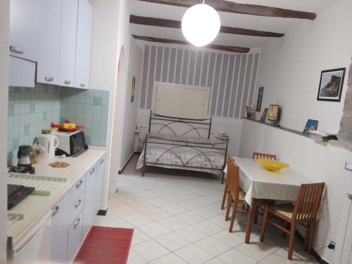 דירות ריומאג'ורה Sunset House מראה חיצוני תמונה